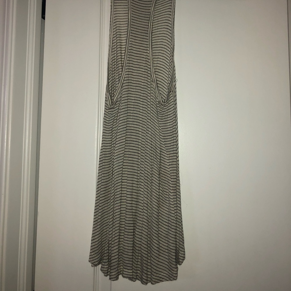 Striped Color Thread Tank Top - Picture 3 of 4
